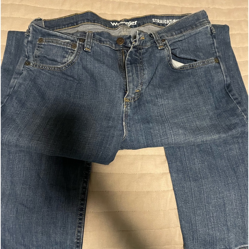 32x34 Wrangler Straight fit
